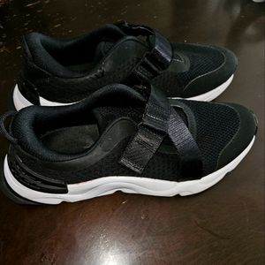 Sorel kinetic tennis shoes